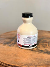 Laden Sie das Bild in den Galerie-Viewer, Pint Pure Organic Maple Syrup
